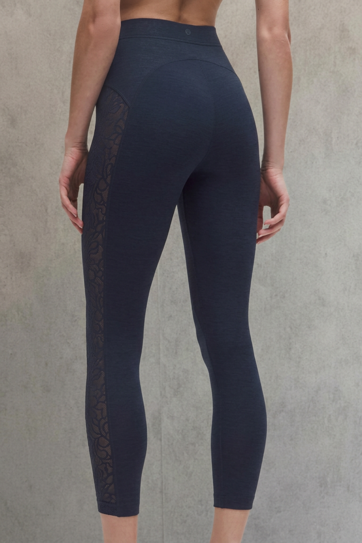 Lululemon Legging Lace – Azul Marino | Talla 6