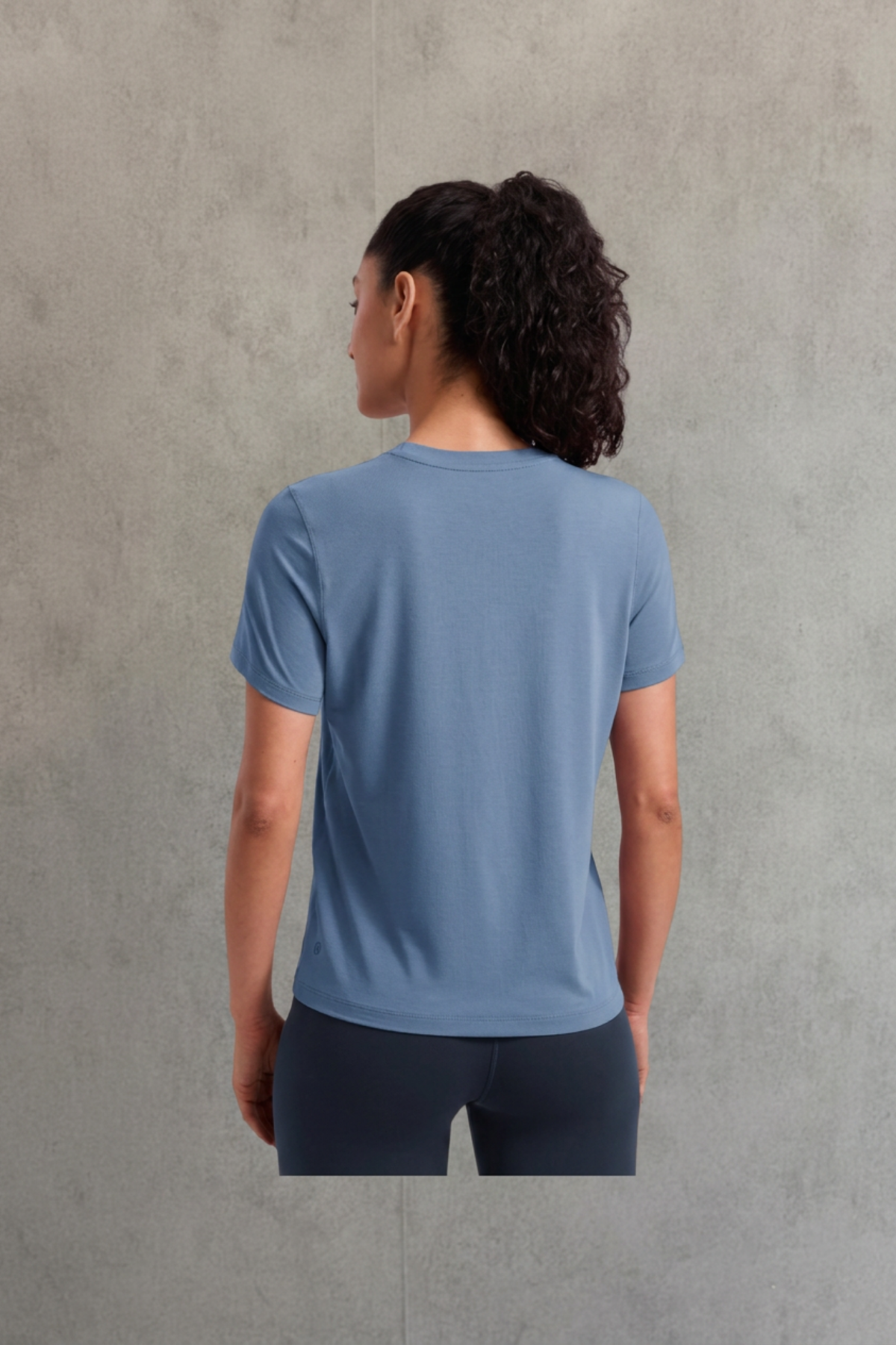 Crzyoga Camiseta Deportiva Dry Fit Manga Corta -Washed Denim | Talla M