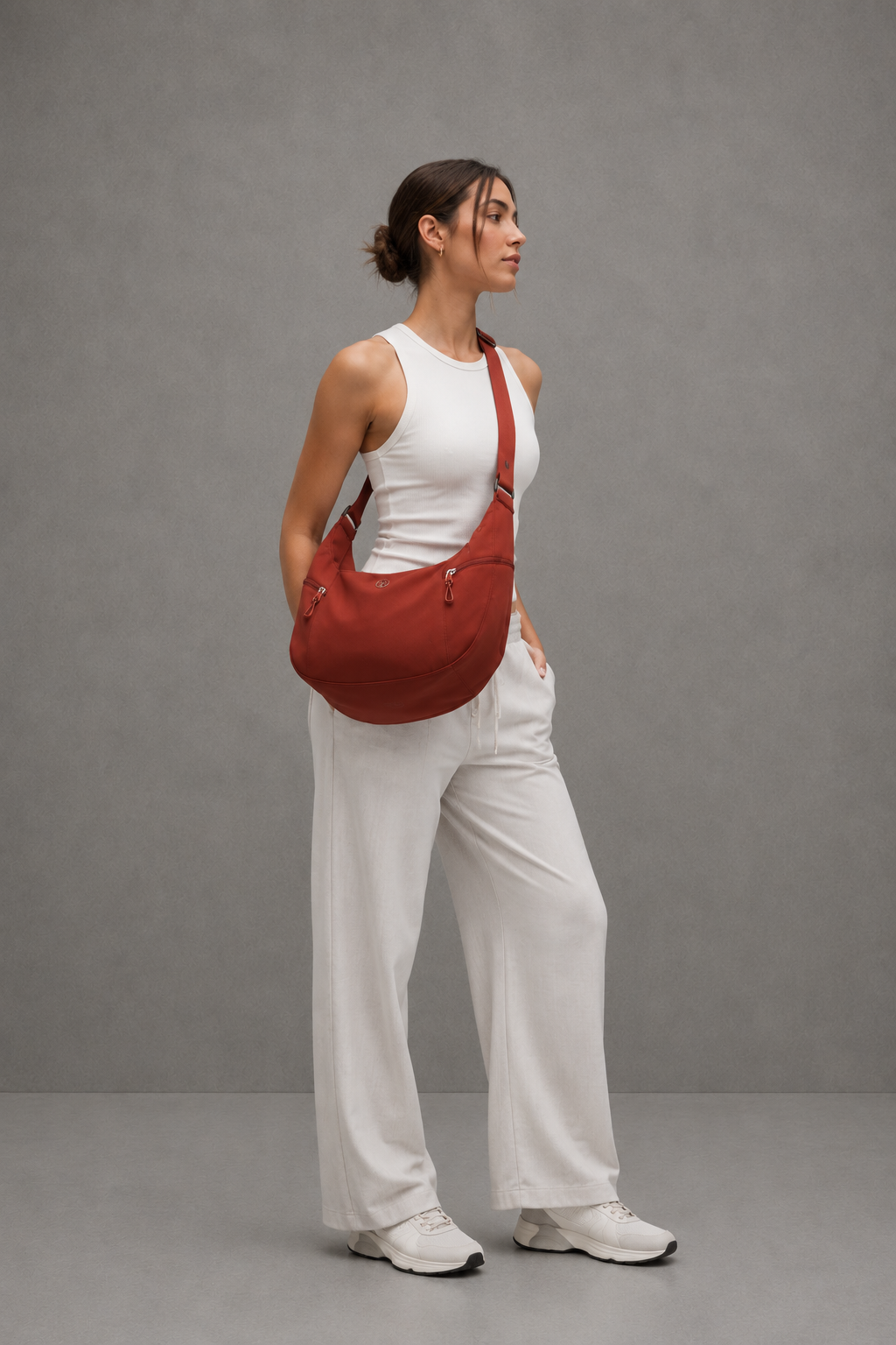 Lululemon Bolso Slouchy Sling de 13L - Cranberry