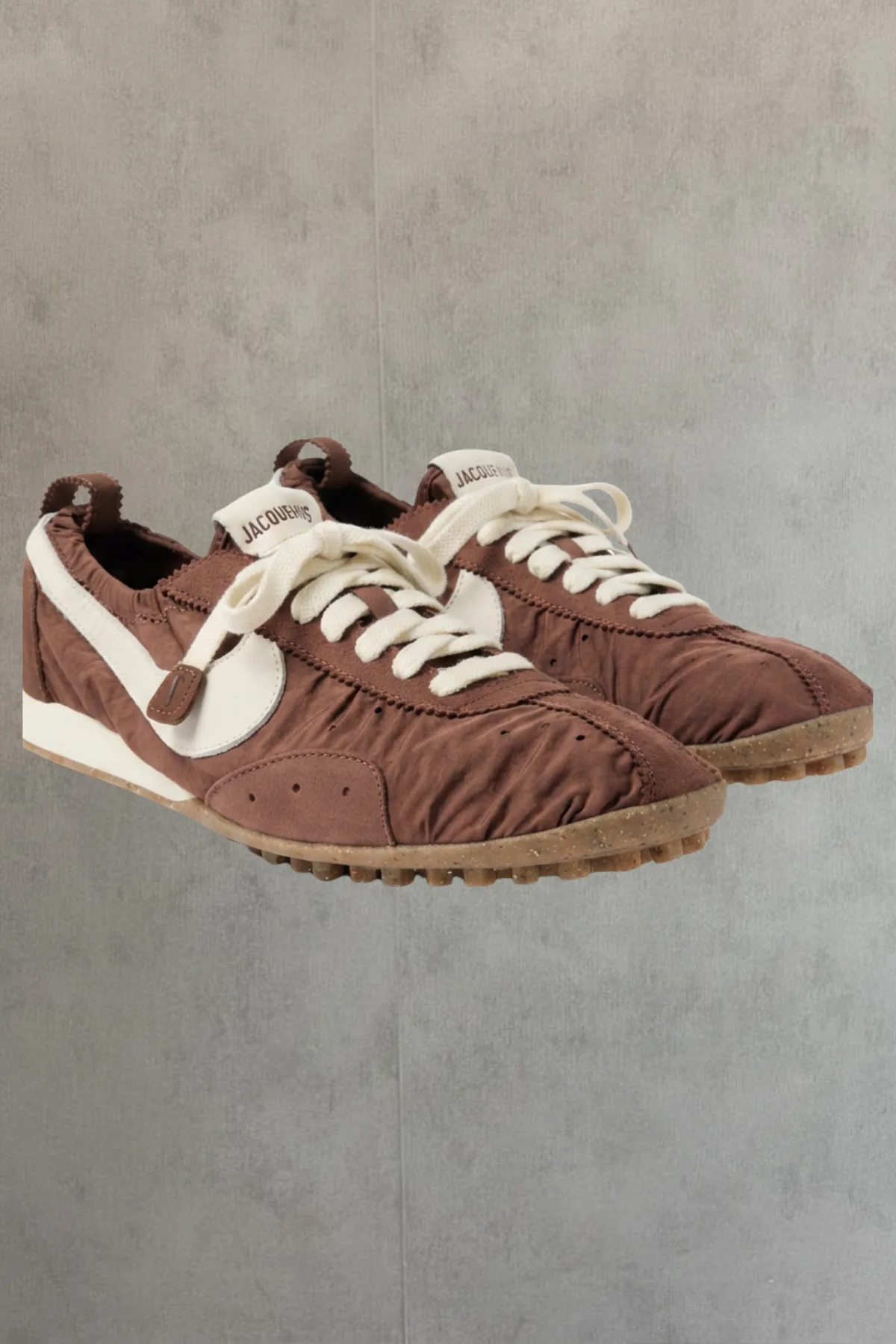 Zapatos Jacquemus + Nike - Medium Brown | Talla 8.5