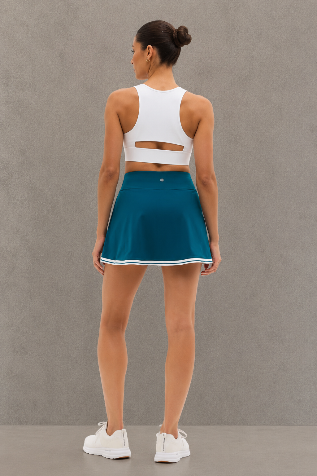 Athleta Crosscourt High Rise 14" Skort -Coastal Teal | Talla S